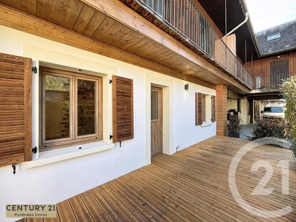 Appartement à vendre  4 pièces - 75 m 2   BAGNERES DE LUCHON  - 31