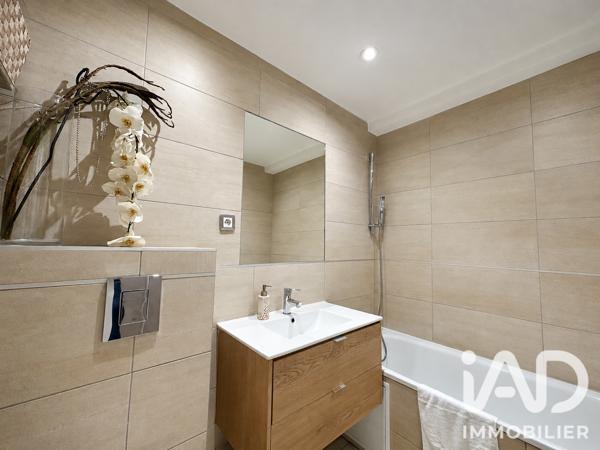 Appartement à vendre 4 pièces 77,26 m² Lyon 6