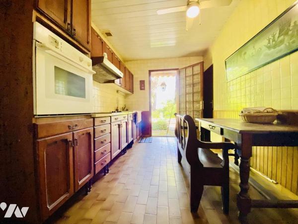 Maison T5 à rénover avec garage et jardin attenant