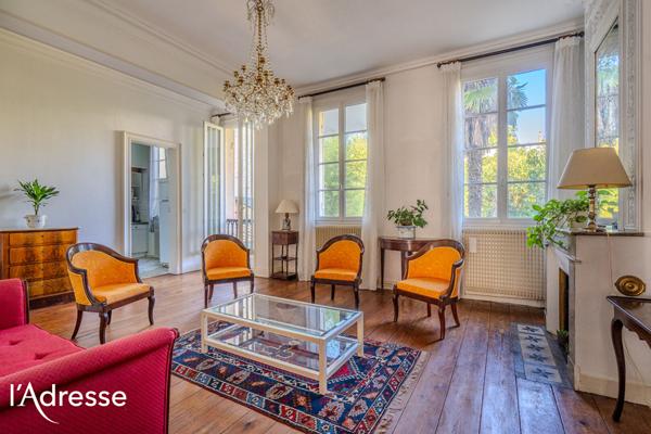 BORDEAUX ST SEURIN - Maison familiale aux prestations anciennes avec grand jardin