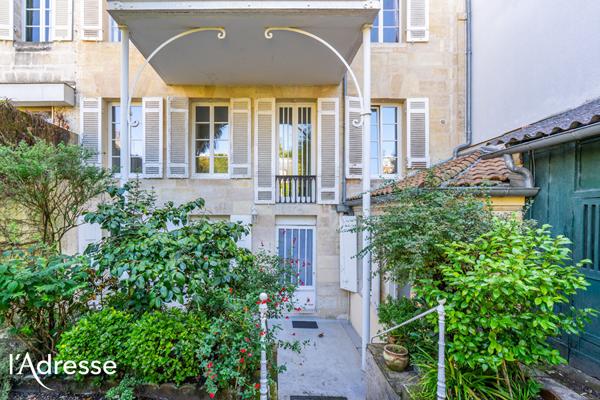 BORDEAUX ST SEURIN - Maison familiale aux prestations anciennes avec grand jardin