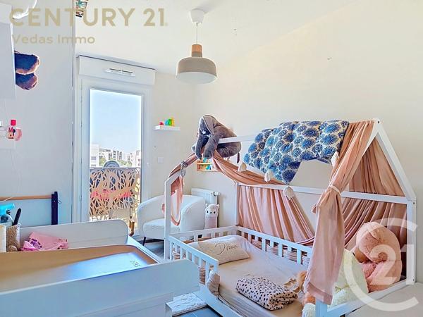 Appartement F3 à vendre  3 pièces - 67,95 m 2   ST JEAN DE VEDAS  - 34