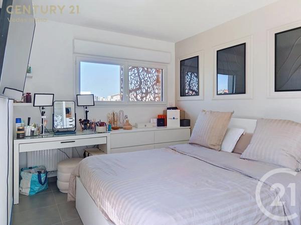 Appartement F3 à vendre  3 pièces - 67,95 m 2   ST JEAN DE VEDAS  - 34