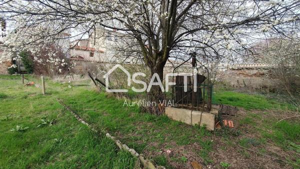 Terrain constructible de 785 m² avec garage