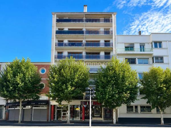 Vente                                                      Appartement
                        
                     3 pièces                      75 m2                     à Clermont-Ferrand