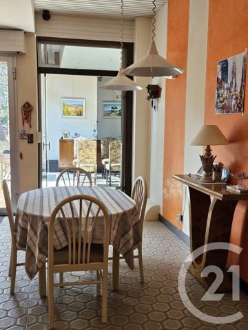 Maison à vendre  6 pièces - 266,41 m 2   GRAULHET  - 81
