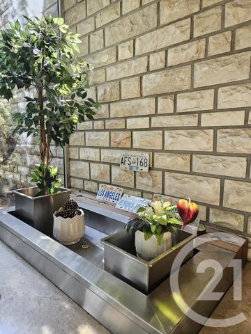 Maison à vendre  6 pièces - 266,41 m 2   GRAULHET  - 81