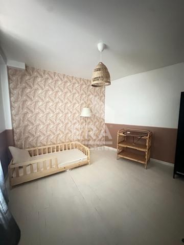 SAINT-OUEN-SUR-SEINE  CENTRE-VILLE T2 BIS 65,1 m² CALME SUR COUR
