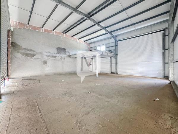 Dpt Guyane (973), à louer MACOURIA local commercial de 180,6 m²