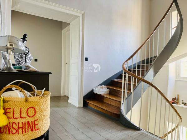 Maison - À vendre - 317 m² - LAVAL | The Door Man