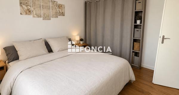 Location Appartement 4 pièces 78.31 m² - Nancras 17600