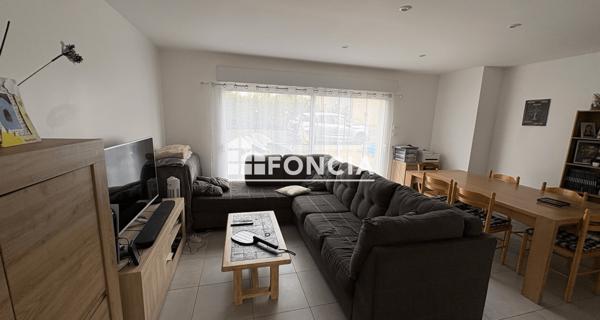 Location Appartement 4 pièces 78.31 m² - Nancras 17600