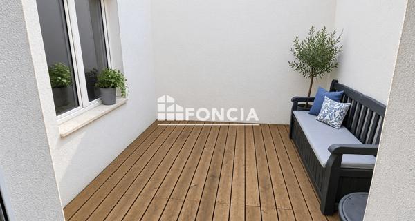 Location Appartement 4 pièces 78.31 m² - Nancras 17600