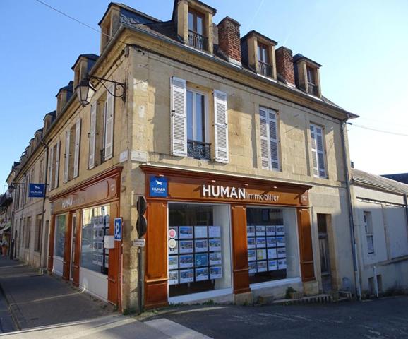 Immeuble Montignac Lascaux 13 pièce(s) 338 m2