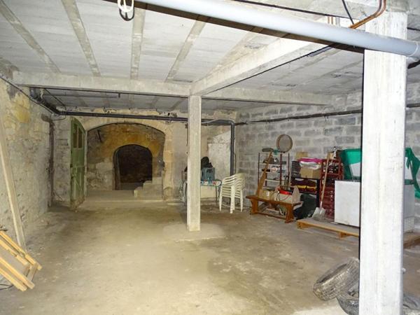 Immeuble Montignac Lascaux 13 pièce(s) 338 m2
