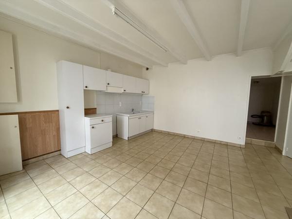 Maison à louer |  Mauzé-sur-le-Mignon |  3 pièces | 83 m²