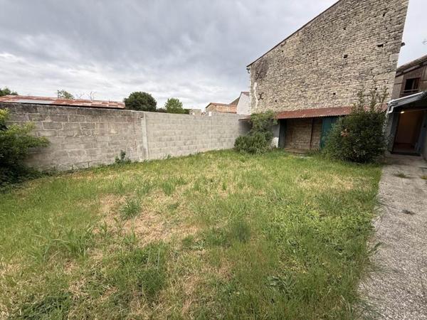 Maison à louer |  Mauzé-sur-le-Mignon |  3 pièces | 83 m²