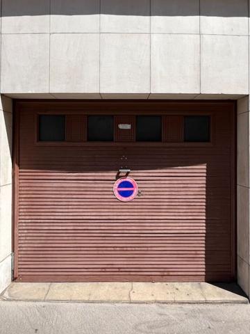 PARKING / BOX PARIS 17M² - 190 000 €