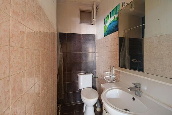 EXCLUSIVITE ! A VENDRE DRAGUIGNAN studio + appartement T2 + combles + cave