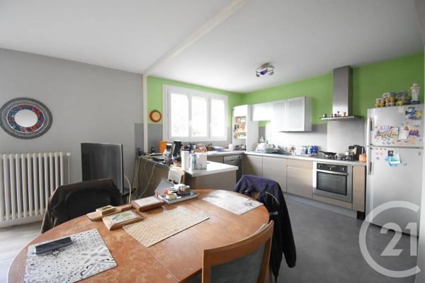 Maison à vendre  5 pièces - 108 m 2   CUSSET  - 03
