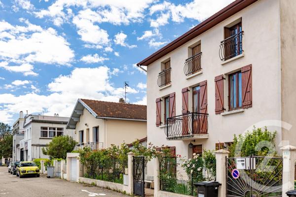 Maison à vendre  5 pièces - 96,17 m 2   LE PONT DE CLAIX  - 38