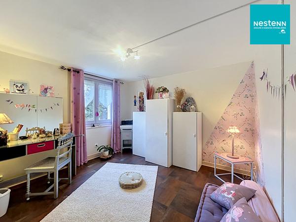 Maison familiale Périgneux - 6 pièces - terrain de 2 000m² avec piscine couverte