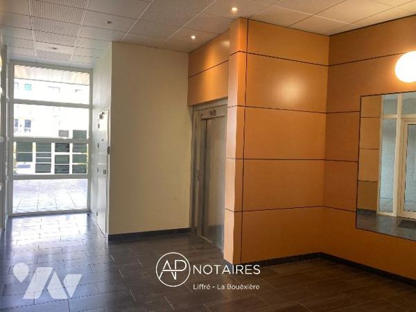 BUREAU 48 m² CESSON-SÉVIGNÉ  ESPACE MONNIAIS  PARKING