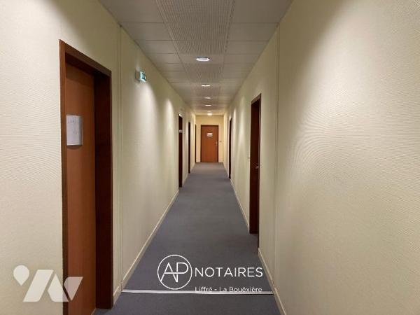 BUREAU 48 m² CESSON-SÉVIGNÉ  ESPACE MONNIAIS  PARKING