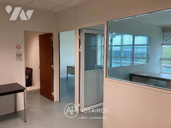 BUREAU 48 m² CESSON-SÉVIGNÉ  ESPACE MONNIAIS  PARKING