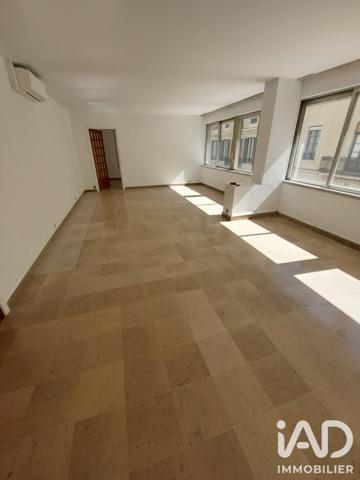 Location appartement 3 pièces 113 m² Nîmes