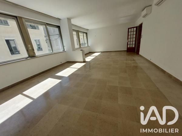 Location appartement 3 pièces 113 m² Nîmes