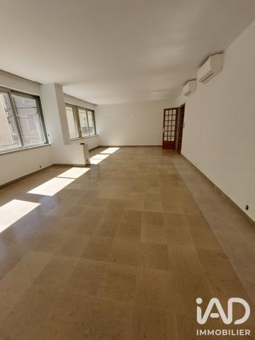 Location appartement 3 pièces 113 m² Nîmes