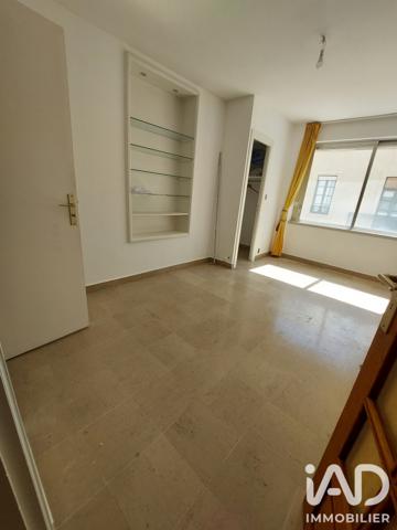 Location appartement 3 pièces 113 m² Nîmes