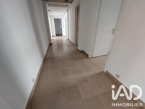Location appartement 3 pièces 113 m² Nîmes
