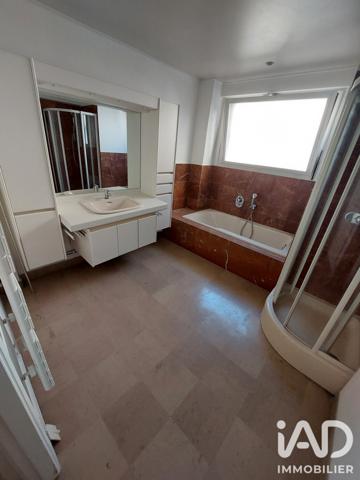 Location appartement 3 pièces 113 m² Nîmes