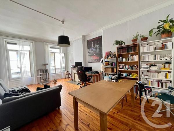 Appartement F3 à vendre  3 pièces - 65 m 2   ST ETIENNE  - 42