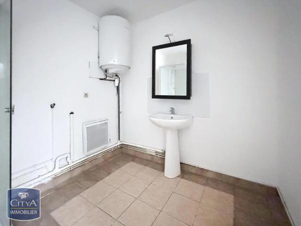 Maison à louer 1 pièce 41.44m² Feignies (59750)