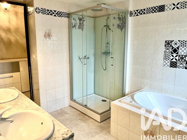 Maison à vendre 8 pièces 180 m² Amboise