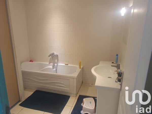 Maison 5 pièces de 100 m² à Serrières (07340)