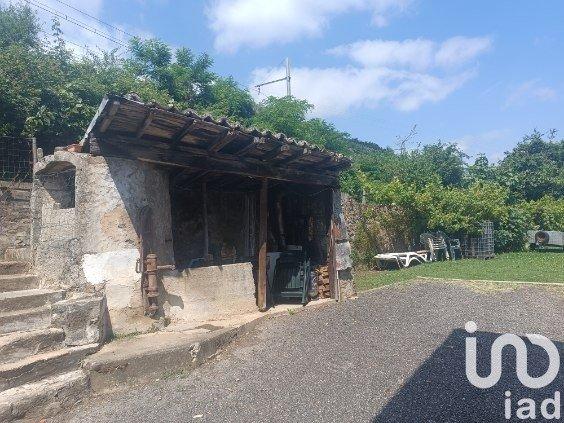 Maison 5 pièces de 100 m² à Serrières (07340)