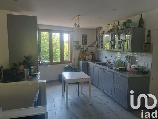 Maison 5 pièces de 100 m² à Serrières (07340)