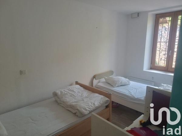 Maison 5 pièces de 100 m² à Serrières (07340)