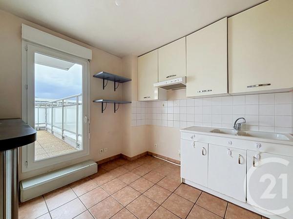 Appartement F4 à vendre  4 pièces - 70,16 m 2   CLERMONT FERRAND  - 63