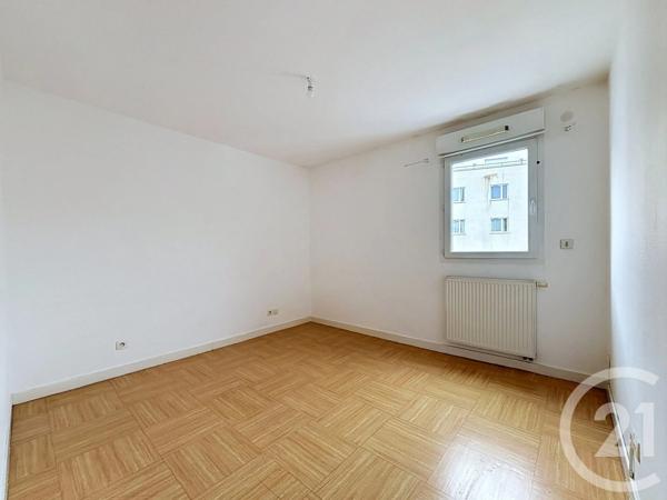 Appartement F4 à vendre  4 pièces - 70,16 m 2   CLERMONT FERRAND  - 63