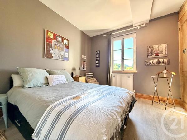 Maison à vendre  8 pièces - 276,91 m 2   YENNE  - 73