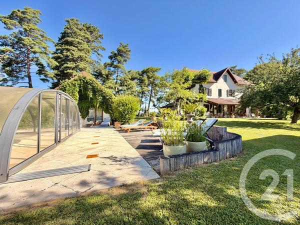 Maison à vendre  8 pièces - 276,91 m 2   YENNE  - 73