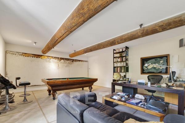 Mas provençal de caractère avec piscine et parc paysager à vendre à Saint-Rémy-de-Provence