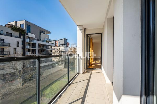 APPARTEMENT 3 PIECES AVEC PARKING ET BALCON