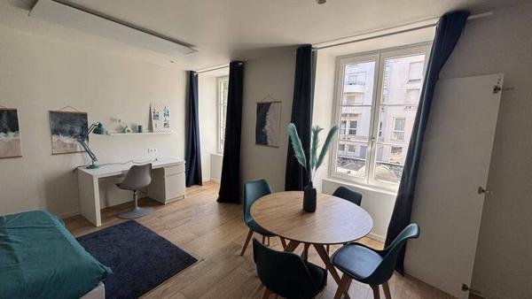 Appartement 1 pièce                                        - 44000 Nantes - VIARME Réf : 11181