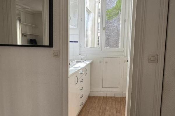 Vente - Appartement 3 pièces 54 m 2 Paris (75015)